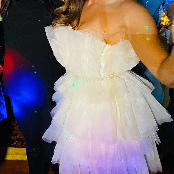 Amazing poofy tulle dress size small color off white - Picture 5 of 6